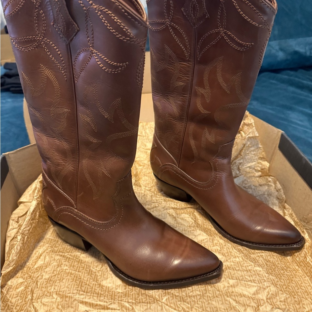 Frye Billy Western Boots in Whiskey Brown
